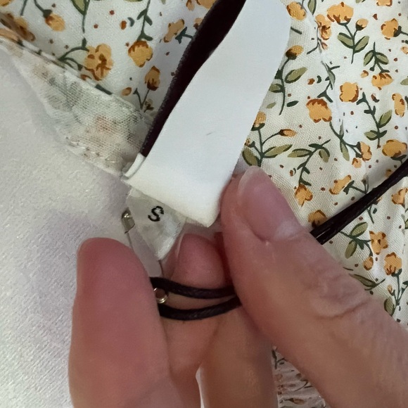 NWT Sokie Collective Mini Flicker Yellow and Green Floral Dress Size: Small - Picture 6 of 8